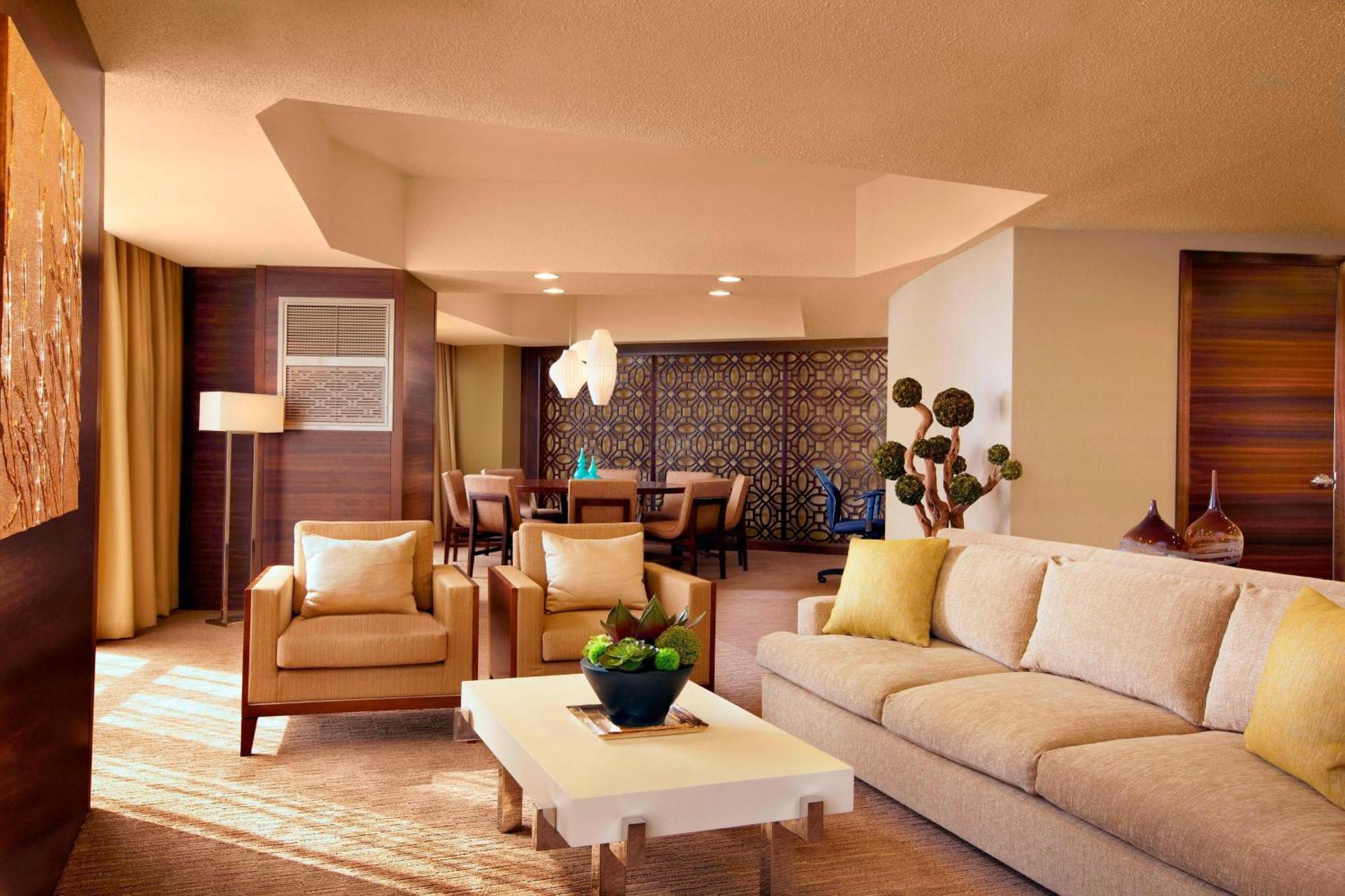 The Westin Bonaventure Hotel & Suites, Лос-Анджелес Экстерьер фото